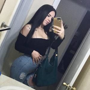 Meet your Posher, Melisa